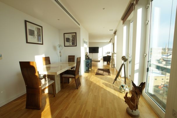 2 bedroom Penthouse to let - Photo 1