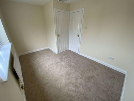 2 bedroom semi-detached house to rent - Photo 3