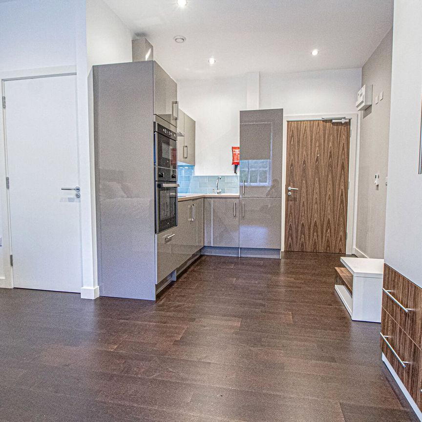 Apt 1, Park Square Residence - Photo 1