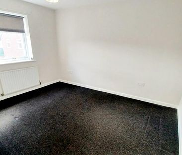 3 bedroom end of terrace house to rent - Photo 3