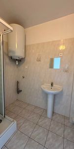 Location Appartement 2 pièces 42m² - Photo 3