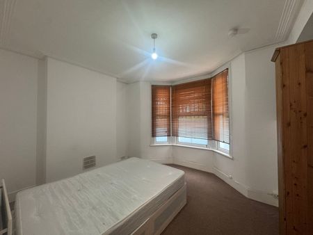 1 Bed Flat, Temple St, E2 - Photo 5