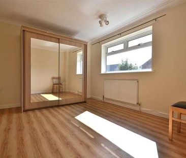 Regency Avenue, King's Lynn, PE30 - Photo 4