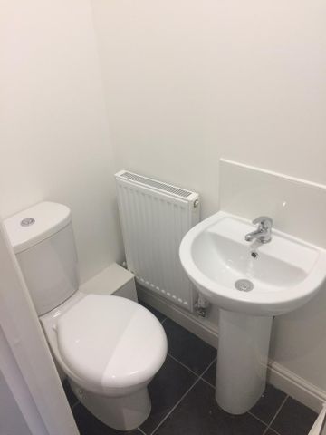 Studio to rent - Photo 5