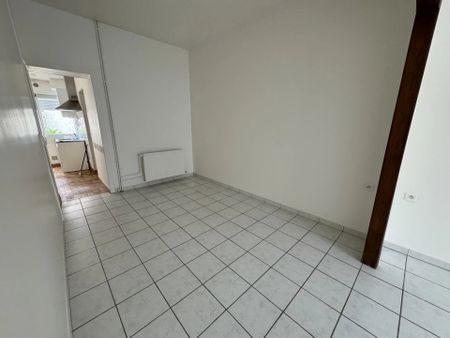 Location Maison de ville 4 pièces 85 m2 à Saint-Quentin - Photo 4