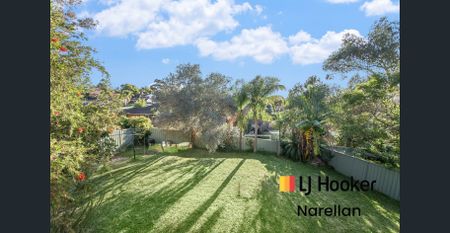 Beautifully Updated Family Home with Flexible 4th Bedroom/Family Room - Photo 3