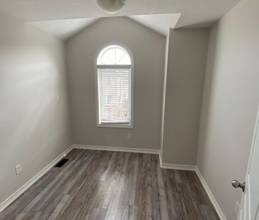 For Lease - 16 Kenridge Terrace, Hamilton, Ontario - Photo 6