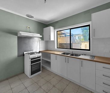 Comfortable Home - Photo 2