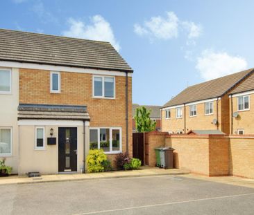 3 bedroom semi-detached house to rent - Photo 5