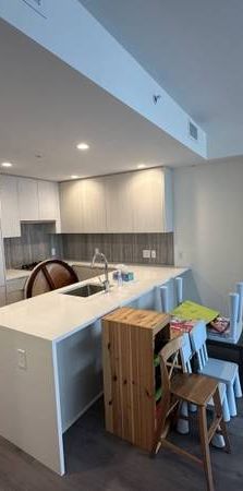 Metrotown 1 bedroom condo for rent (furnished) - Photo 1