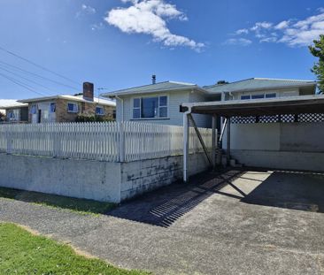 Solid three-bedroom in Spotswood - Photo 3