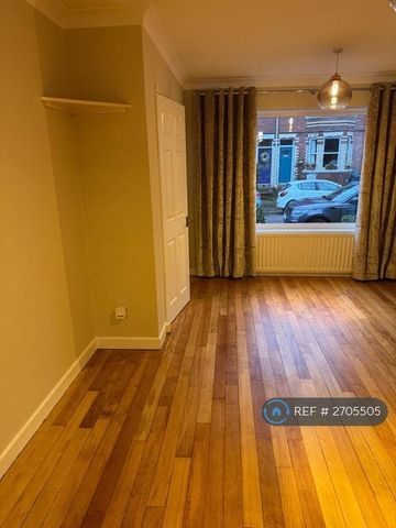 3 bedroom end of terrace house to rent - Photo 5