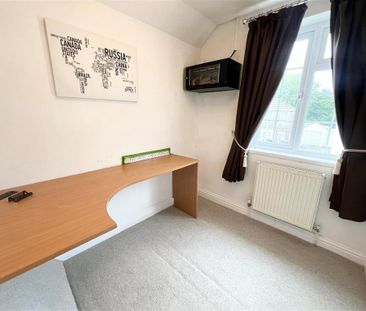 3 bedroom semi-detached house to rent - Photo 1