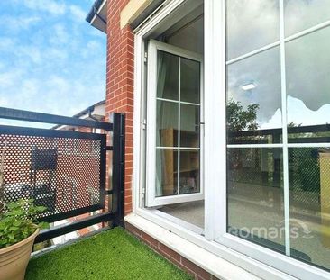 Bell Chase, Aldershot, GU11 - Photo 1
