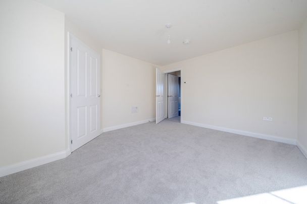 Southwold Drive, Hampton Beach, PETERBOROUGH - Photo 1