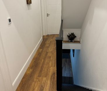 Studio Flat, Plough Lane, SW19 - Photo 5