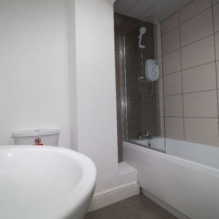 Marsh Lane Flat, PRESTON, Lancashire PR1 8NL - Photo 4