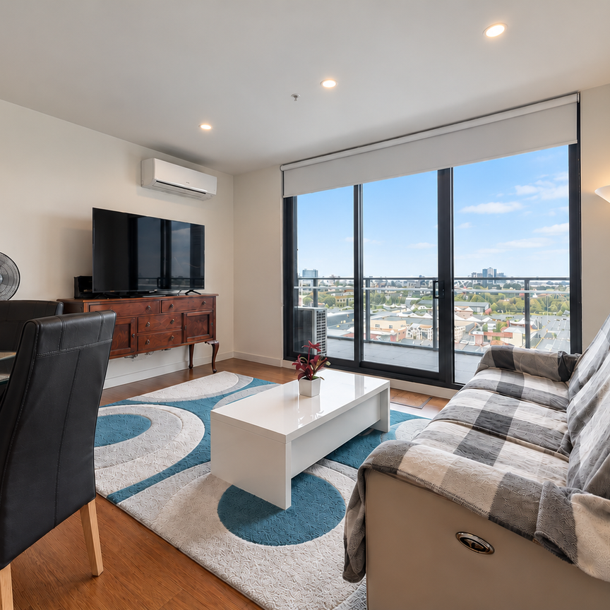Fully furnished 1 Bedroom Boutique Apartment With Panoramic Views - Photo 1