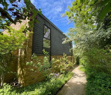 Huis te huur in Louvain-la-Neuve voor € 1.850 met 4 slaapkamers - Photo 3