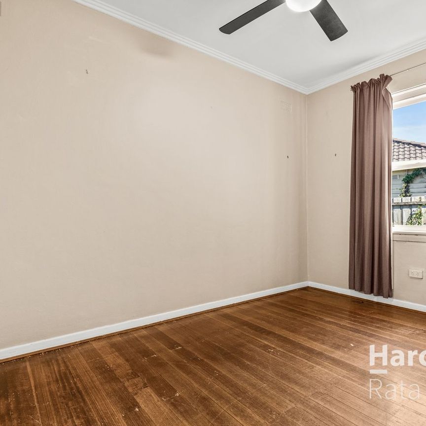 A Home Among The Gumtrees! - Photo 1