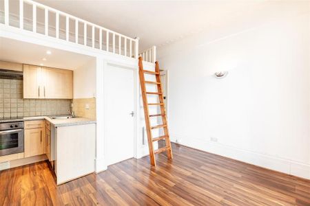 Studio to rent - Photo 2