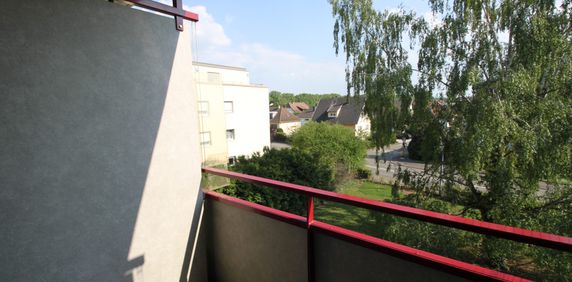 STUDIO - ILLKIRCH-GRAFFENSTADEN - avec balcon et parking - Photo 2