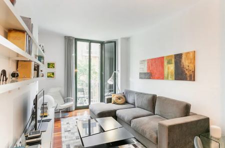 Carrer de Sardenya, Barcelona, Catalonia 08013 - Photo 3