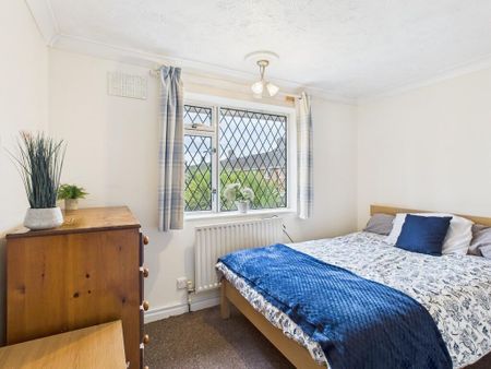 6 bedroom semi-detached house to rent - Photo 5