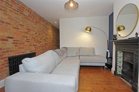 2 bedroom terraced house to rent - Photo 2