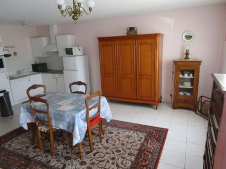 Location Appartement 3 pièces 65m² - Photo 2