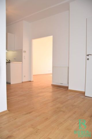 Mitten im 5.! Westterrasse – Top renovierte, große, sonnige Wohnung – Ruhelage - Foto 4