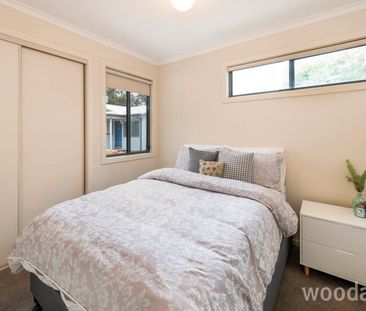 2 Bedroom unit walking distance to shop - Photo 5