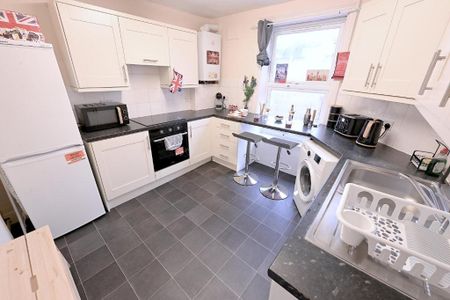 Room in a Shared Flat, Tottenham Lane, N8 - Photo 3