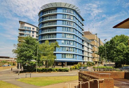 Oriental Road, Woking, Surrey, GU22 7PH - Photo 2