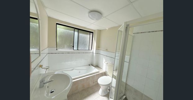 Spacious 2-Bedroom Unit with Balcony & Garage in Pendle Hill - Photo 1