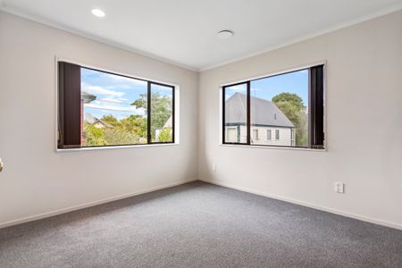 Spacious Family Living in Premium Epsom Location - Photo 5