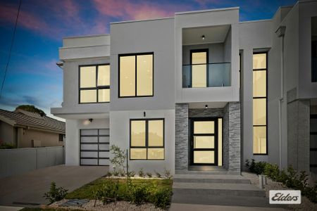 Step into Luxury - Photo 4