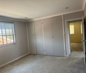 House for rent - Photo 4