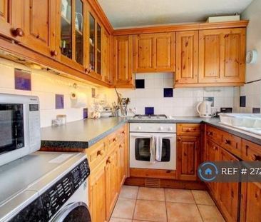 2 bedroom semi-detached house to rent - Photo 5