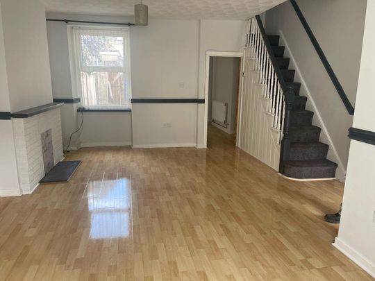 2 bedroom terraced house to rent - Photo 1