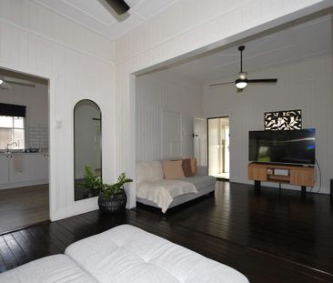 APPLICATIONS NOW CLOSED - Beautifully Modern and Well Situated 2 Be... - Photo 2
