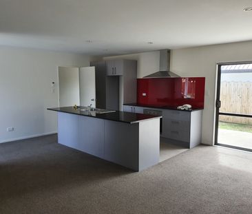 Takanini - Modern 4 Bedroom Home - Photo 4