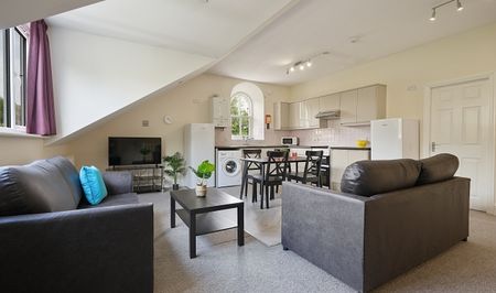 Modern Apartment In Broomhall! - Photo 2