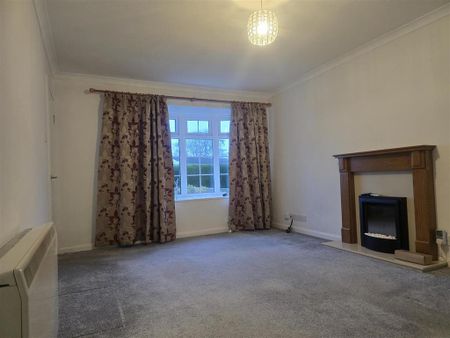 2 bedroom semi-detached bungalow to rent - Photo 2