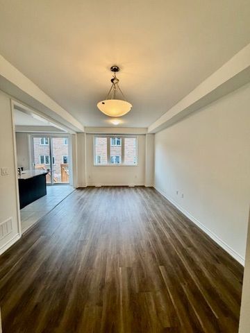 For Lease - 9 Vinewood Crescent, Barrie, Ontario - Photo 2