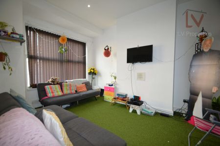 Hartley Avenue - Photo 2