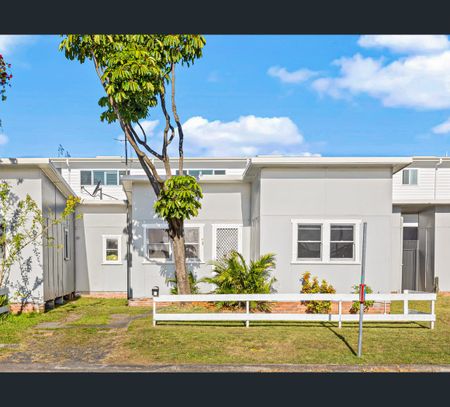 2/32 Oaks Ave, Long Jetty, NSW 2261 - Photo 2