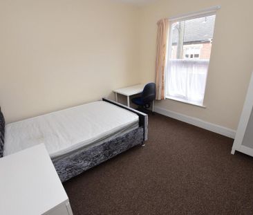 2 bedroom terraced house to rent - Photo 6