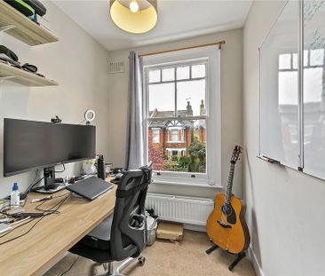 2 bedroom maisonette to rent - Photo 4