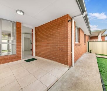 ELECTRICITY & WATER INCLUDED!! Airconditioned, Two Bedroom Granny F... - Photo 5